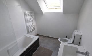  Maison à louer 6 pièces 111 m²