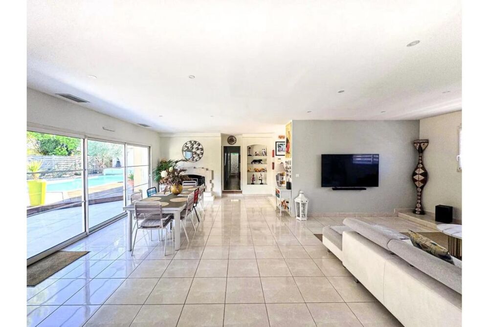 Vente Maison Maison T6 de 222m² à Léognan Leognan
