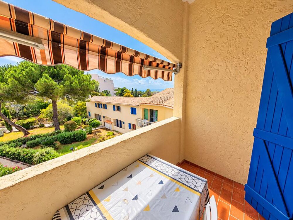 Vente Appartement Appartement Saint Raphael 3 pièce(s) 39 m2 - mer et port de Santa Lucia à 5min à pied Saint raphael