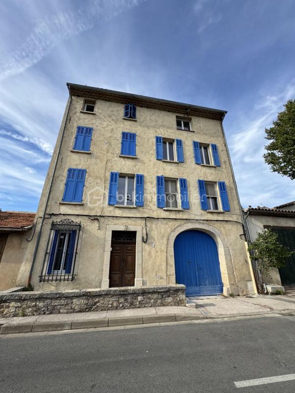 Vente Immeuble EN EXCLUSIVITÉ A BESSE SUR ISSOLE (83890), IMMEUBLE DE RAPPORT ENTIÈREMENT RÉNOVÉ Besse sur issole