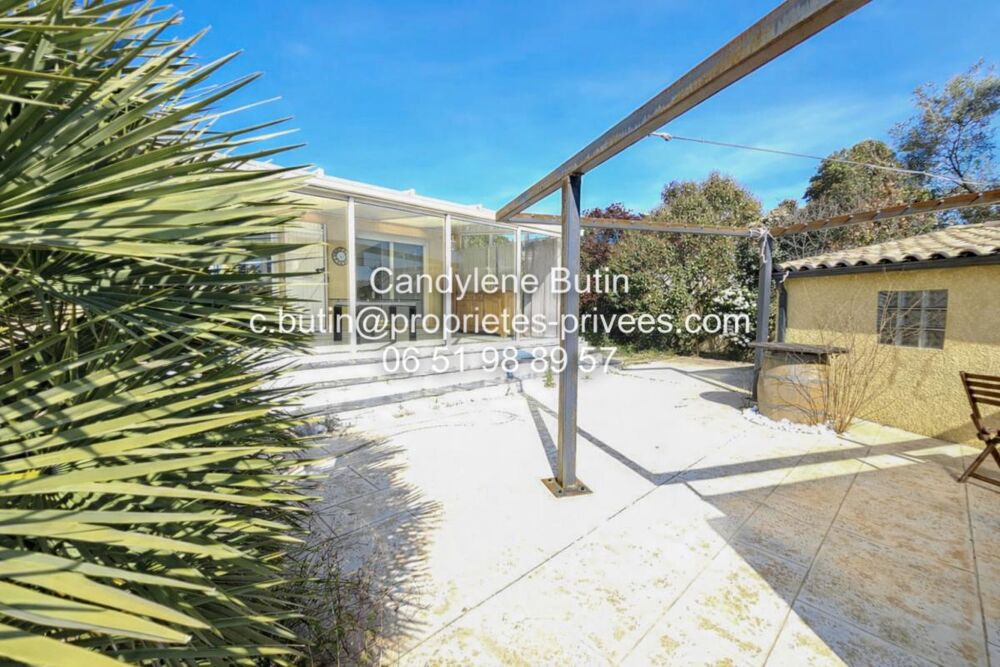 Villa 4 pièce(s) 107m2 Ave grand garage et piscine