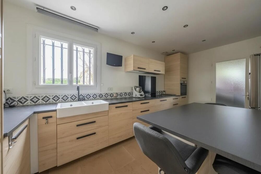 Vente Maison Maison familiale moderne avec piscine à Génissac Genissac