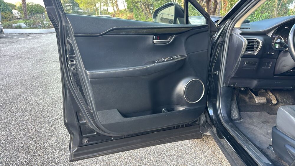 NX 2.5 VVT-i 197 300h Hybrid E-CVT Executive - Automatique Entr 2019 occasion 06410 Biot