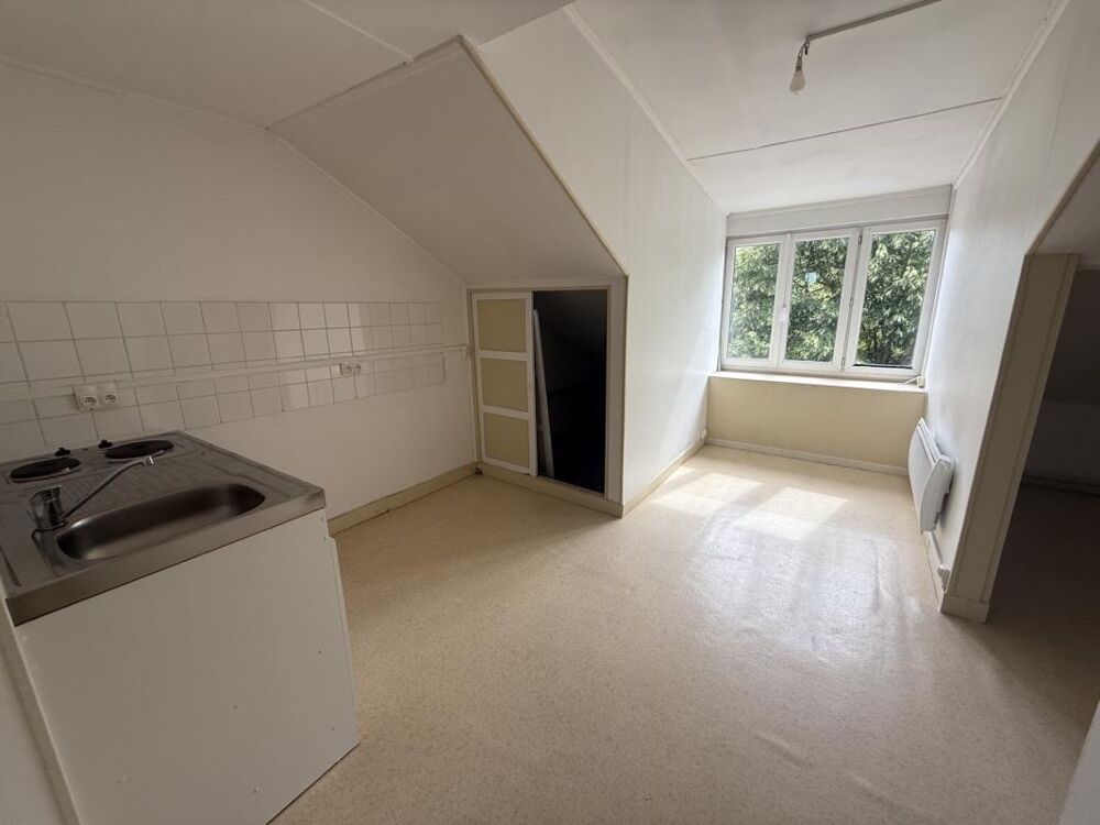 Studio 19 m²  34 m² au sol  Compiègne  Électricité, eau et chauffage compris