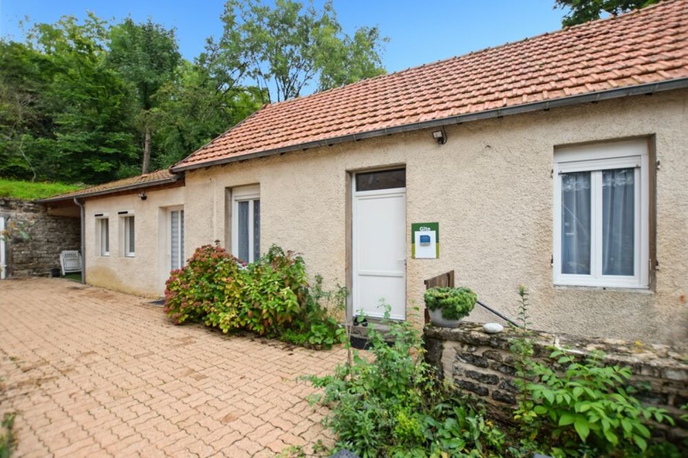 Ensemble de maisons avec 3000 m2 de terrain à Sernin du Plain