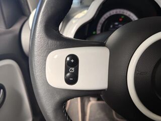 Twingo Vibes CAMERA DE RECUL / CARPLAY FEUX AUTO 2021 occasion 17139 Dompierre-sur-Mer