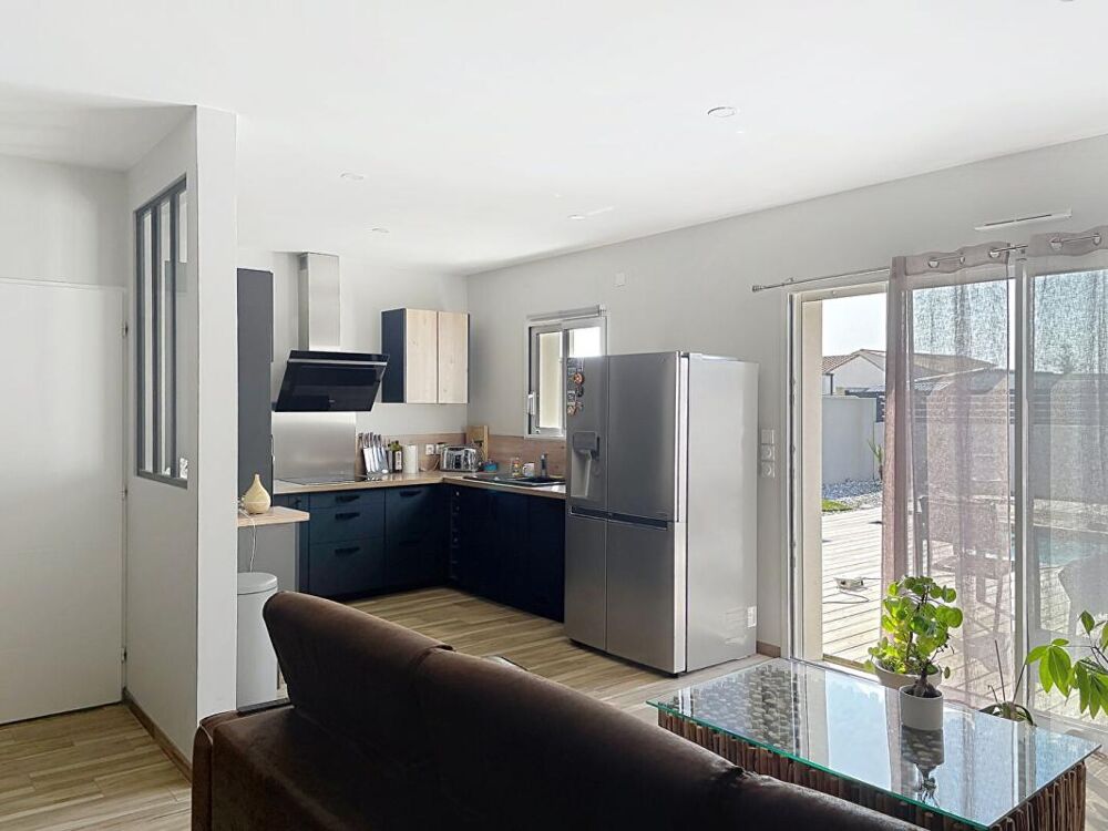 Maison de plain-pied - 2019 - 83 m² - 3 chambres - Jardin, piscine et garage