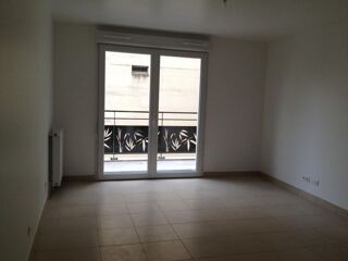  Appartement à louer 3 pièces 61 m²