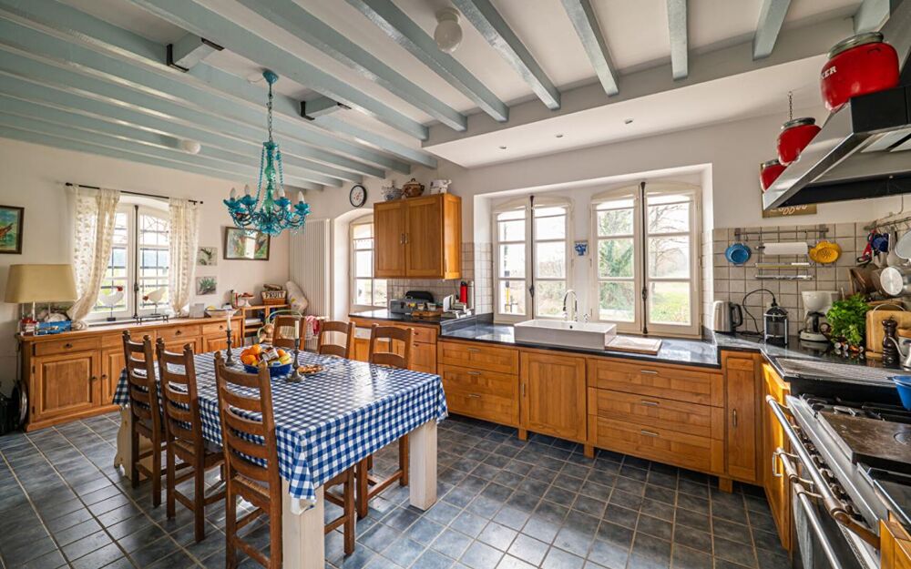 Maison Montval Sur Loir 5 pièce(s) 148 m2 - 3 chambres -