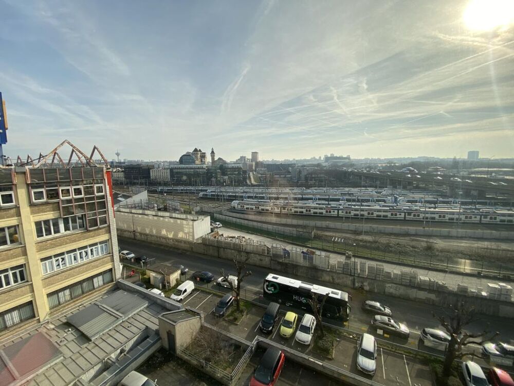   Bureaux fonctionnels situés à proximité des transports et des accès au périphérique 