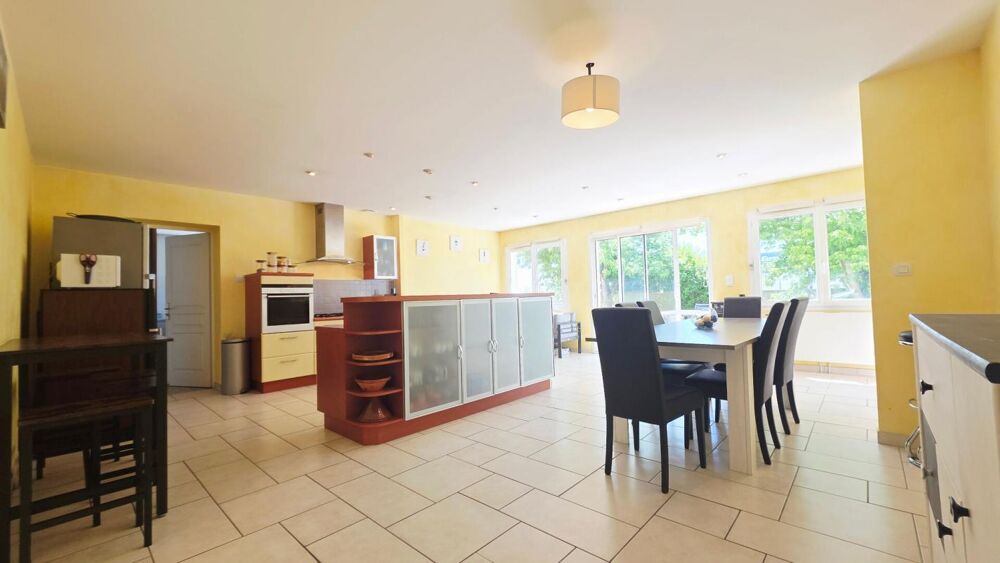 Vente Maison BOURGES MAISON DE 166 M² 5 CHAMBRES PISCINE GARAGE Bourges