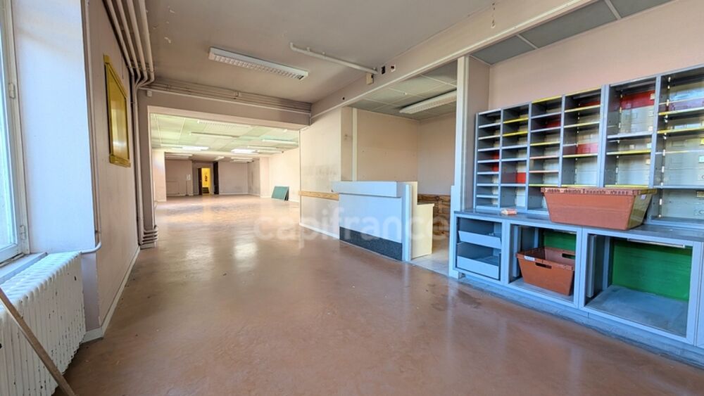 Vente Immeuble Immeuble à vendre SEGONZAC (16) Investisseurs ou Professionnels: une belle opportunité Segonzac