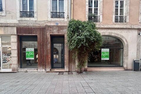   À louer : Local commercial d'exception au cœur de Chalon-sur-Saône ! 