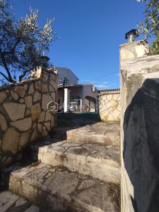  Maison � vendre 6 pi�ces 215 m�