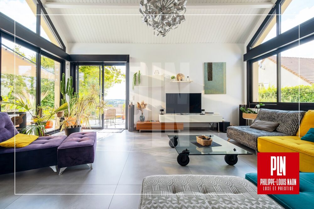 MAISON D'ARCHITECTE DE 5 CHAMBRES AVEC GRANDS VOLUMES ET JARDIN EXOTIQUE