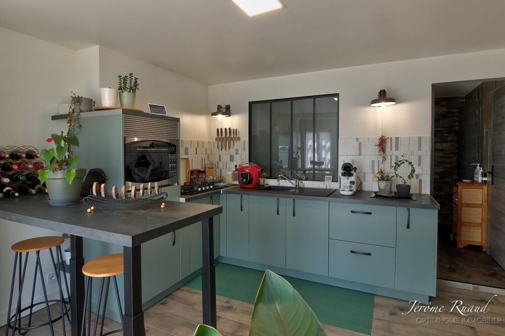 Vente Maison Maison de caractère rénovée de 205 m² avec jardin, bois, et grange Sauviat sur vige