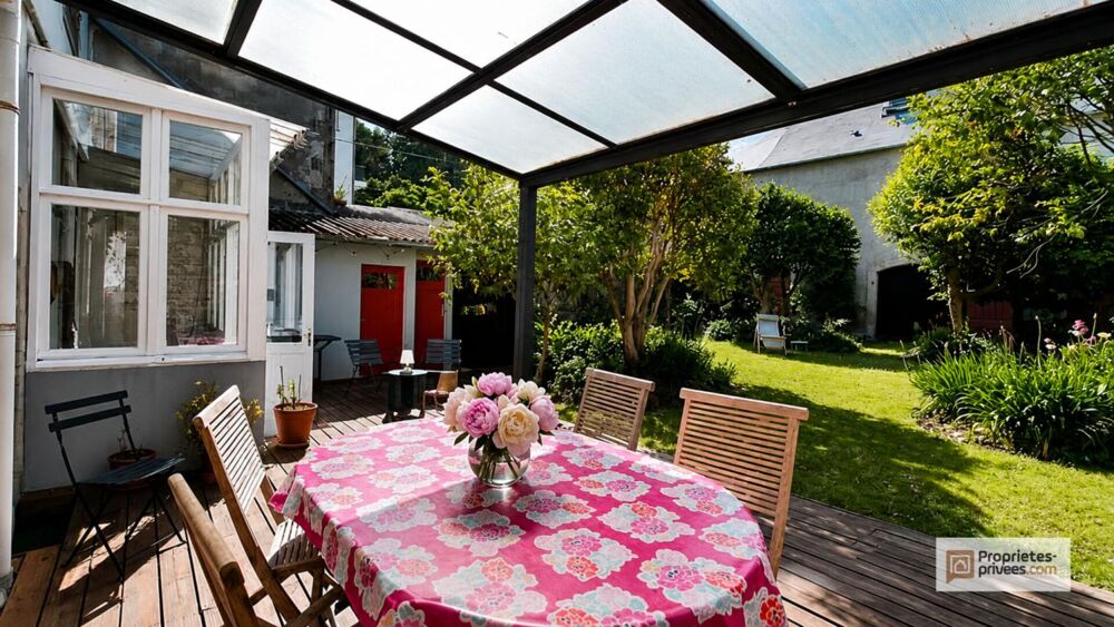 Quimper Centre : Duplex 160 m² avec jardin, studio indépendant et dépendance