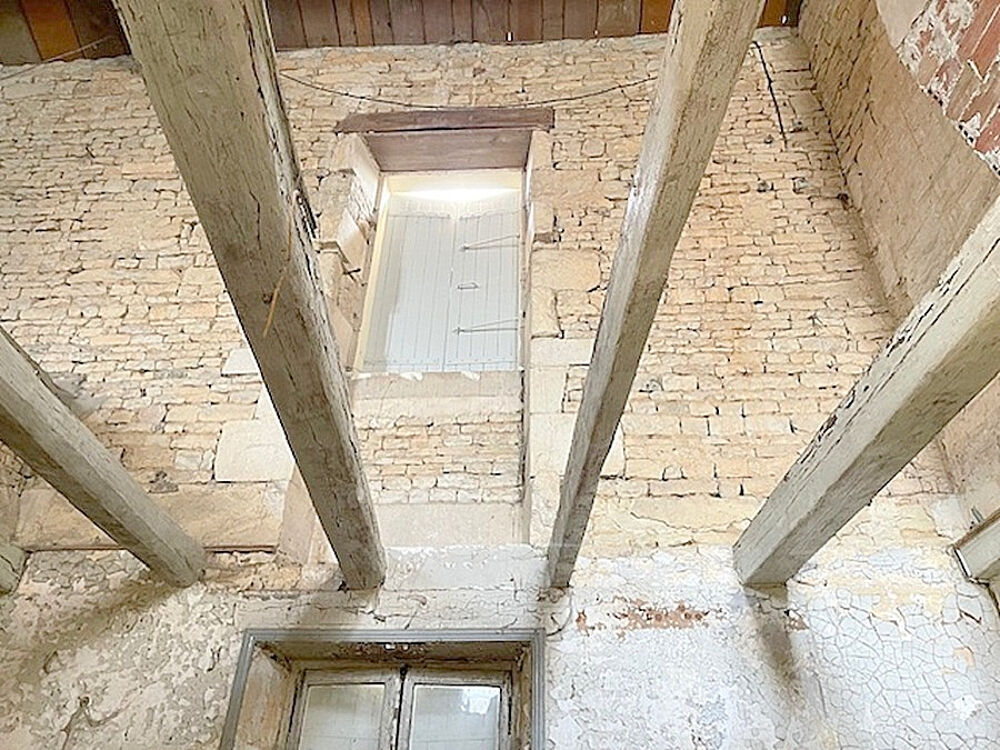 Vente Maison Local à réhabiliter sur 2 niveaux habitation ou commerce 93 m2+ jardin et stationnement Saint sauveur d aunis