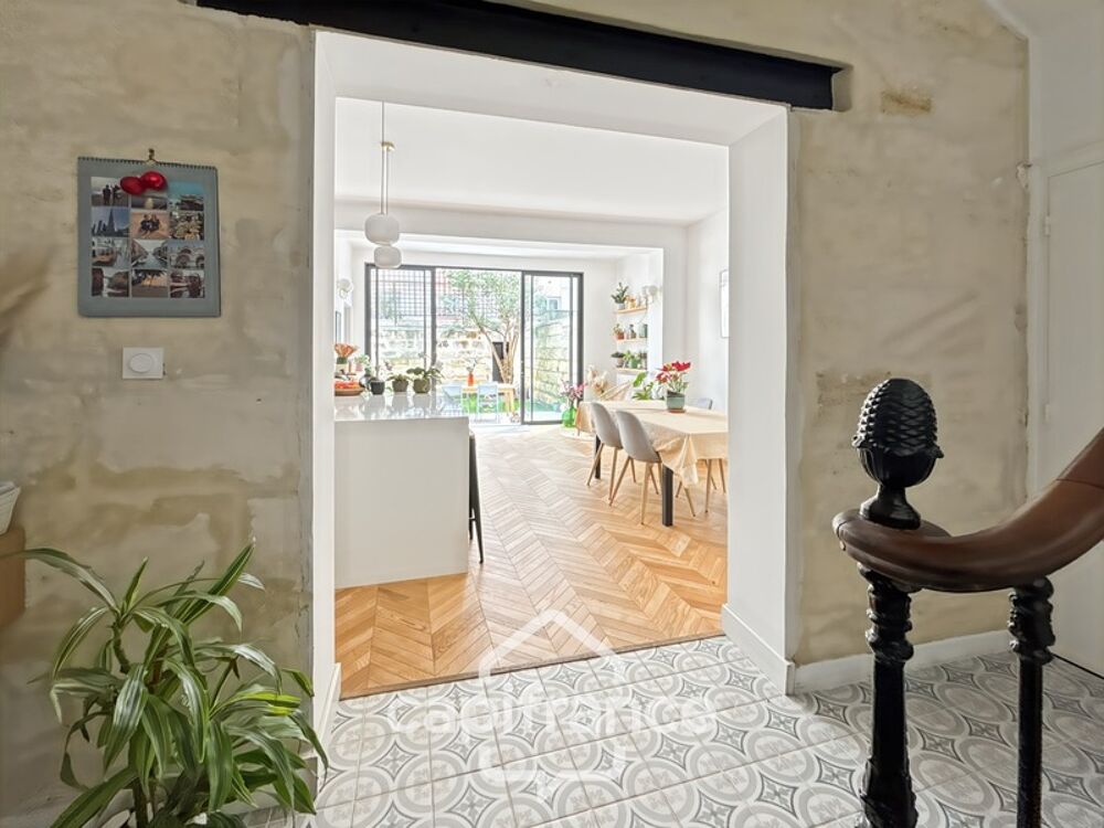 BORDEAUX/NANSOUTY-SAINT GENES Maison ancienne, Rénovée avec Jardin et Garage