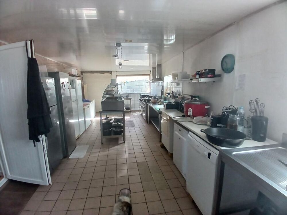 Ensemble immobilier de 269 m² sur 800 m² de terrain à Dos d'Âne 97429;