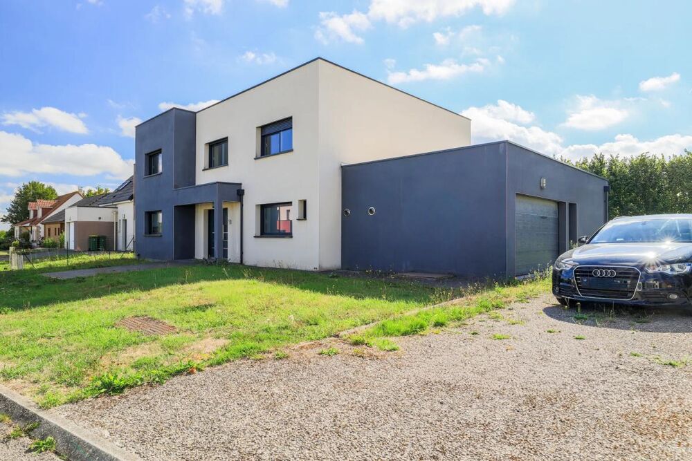 PAVILLON CONTEMPORAIN DE 2018 AVEC VIE DE PLAIN PIED