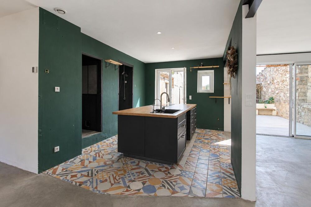 Vente Maison Caunes Minervois ? Maison de ville rénovée, 4 chambres et cour de 110 m² Caunes minervois