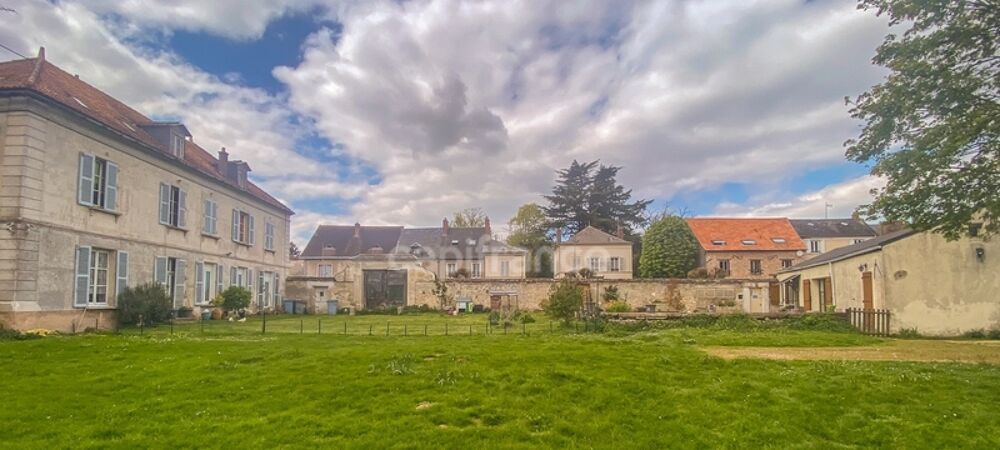 Dpt Essonne (91), à vendre ANGERVILLE propriété composé de 2 maisons (plus de 600 m² habitable) sur terrain de 29700 m²
