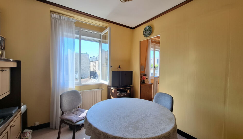 Vente Appartement 4 pièces rue Popincourt PARIS 11e  47m² Traversant ? lumineux? fort potentiel Paris 11