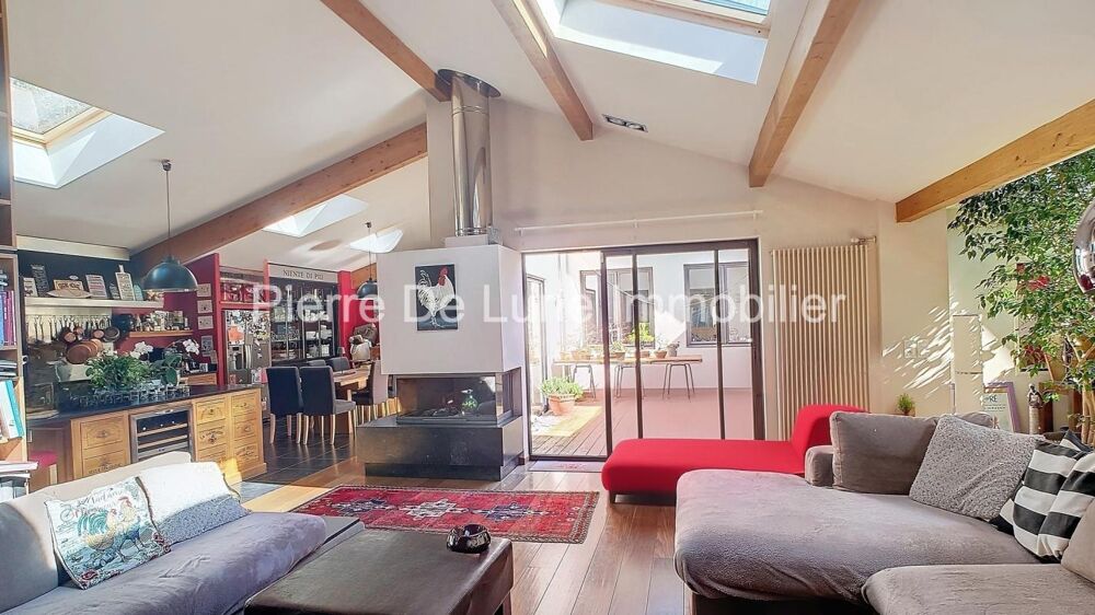 Maison de plain pied atypique de 205 m2 habitable avec patio
