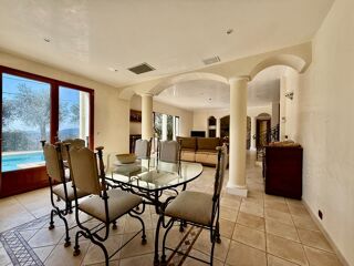  Villa � vendre 5 pi�ces 200 m�