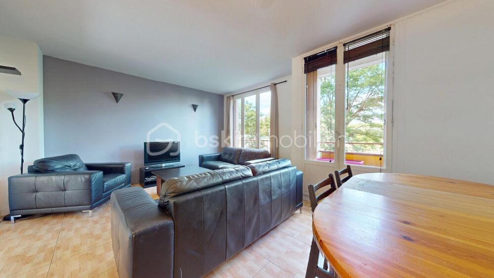 Vente Appartement Appartement 5 pièces en rez-de-chaussée surélevé avec cave Vitry sur seine