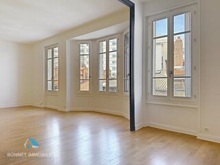  Appartement � louer 6 pi�ces 175 m�