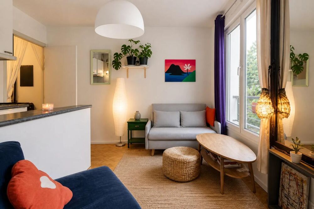 STUDIO DANS IMMEUBLE RECENT EN PLEIN CENTRE DES LILAS - 27,61 M2