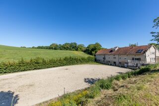  Propriété/château à vendre 10 pièces 147 m²