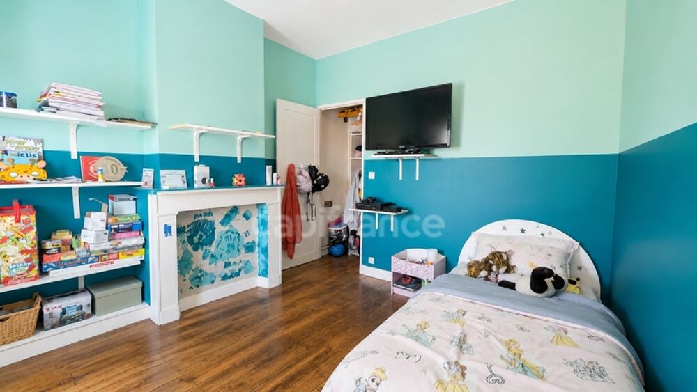 MAISON 4 CHAMBRES AVEC JARDIN  BEAU POTENTIEL  VALENCIENNES