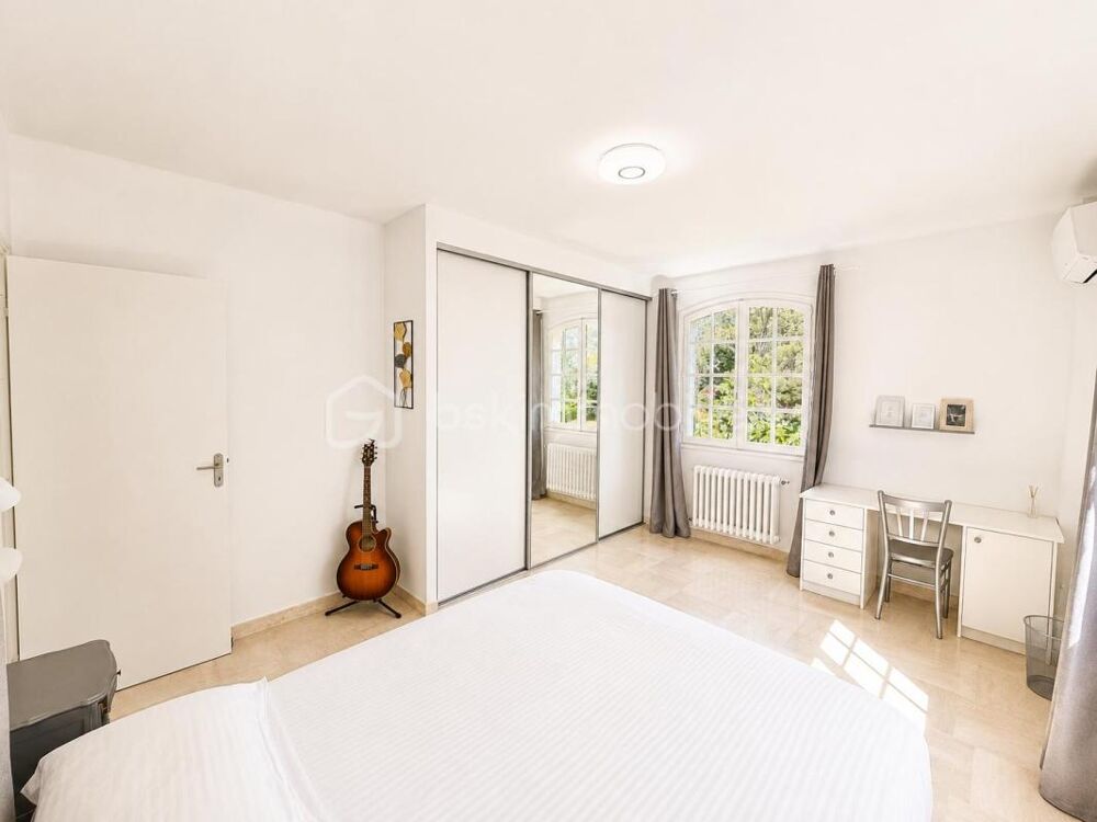 à vendre  Propriété/château Fayence (83440)