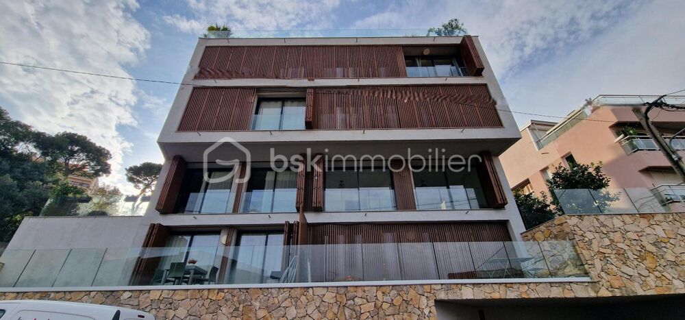 À VENDRE  BEAU 2 PIÈCES AVEC VUE MER, À DEUX PAS DE MONACO QUARTIER MONEGHETTI