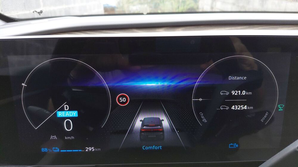 M&eacute;gane EV60 E-Tech 220 60 kWh Iconic Super Charge - Premi&egrave;re main E 2024 occasion 97421 Saint Louis