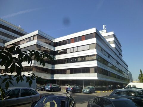 27 bureaux sur 605 m2 avec parkings à vendre à Cergy au prix de 550000 euros 550000 95000 Cergy