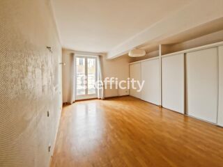  Immeuble � vendre 9 pi�ces 280 m�