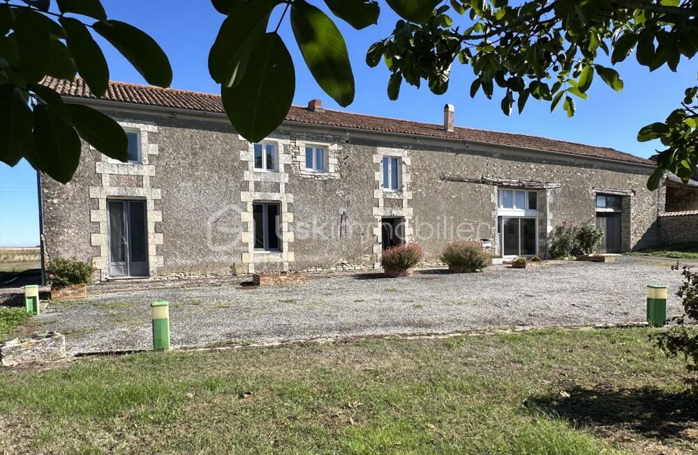 Grande longère avec terrain de 3700 m2