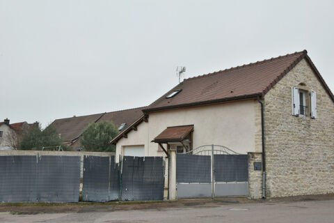   Maison de caract�re au c�ur de Flagey-Ech�zeaux avec garage Maison - 3 pi�ce(s) - 56 m�