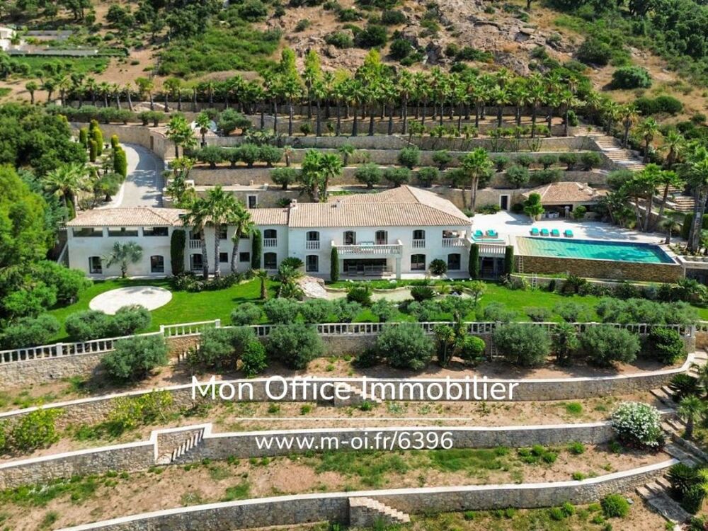 à vendre  Propriété/château Grimaud (83310)