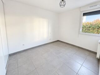  Appartement à louer 2 pièces 44 m²