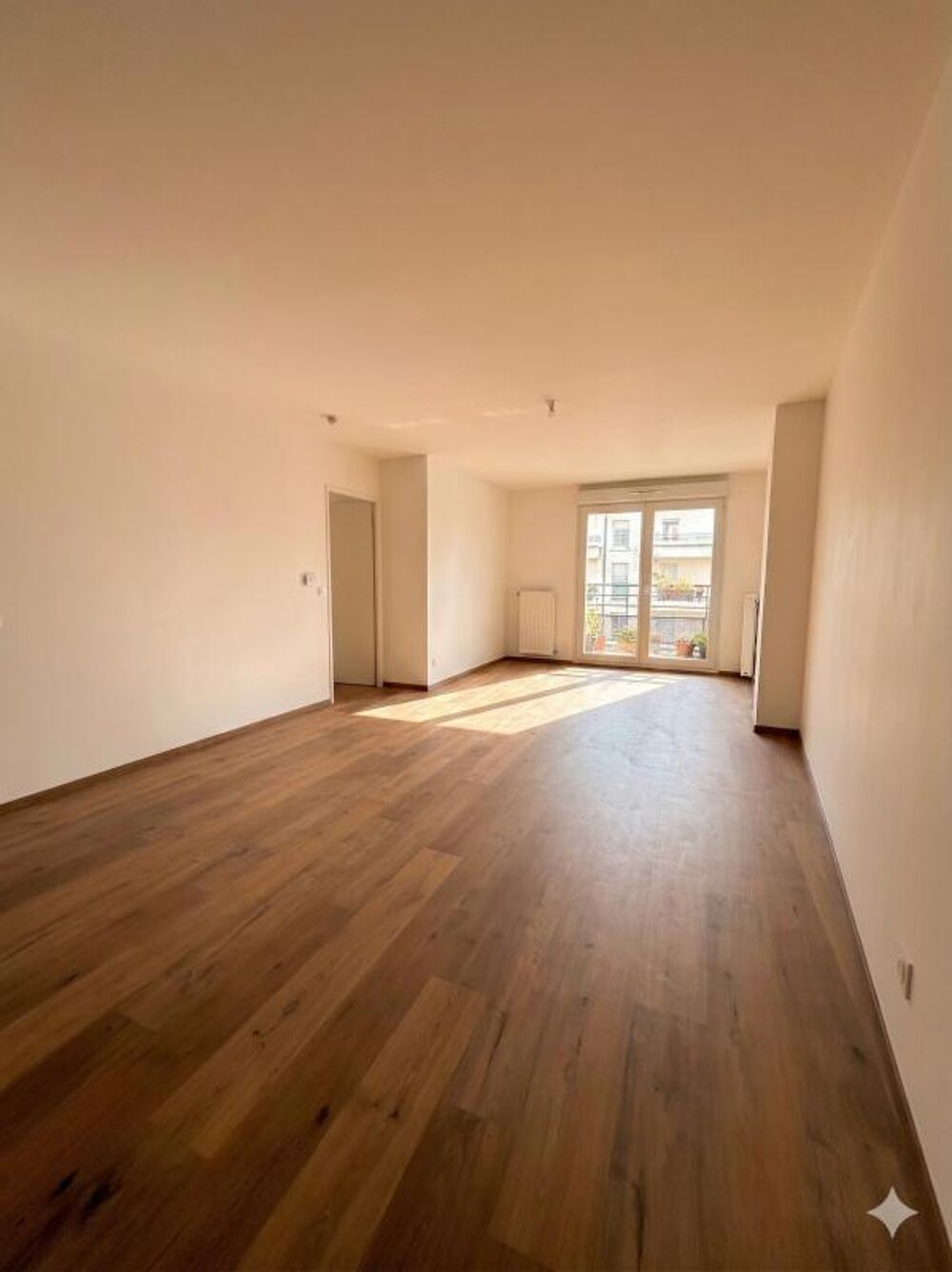 Vente Appartement LIVRÉ 3 PIÈCES AVEC TERRASSE EXPOSÉ SUD ET PARKING FRAIS DE NOTAIRE OFFERTS Neuilly plaisance
