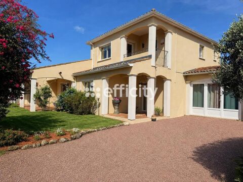   Villa Villa - 5 pièce(s) - 273 m²