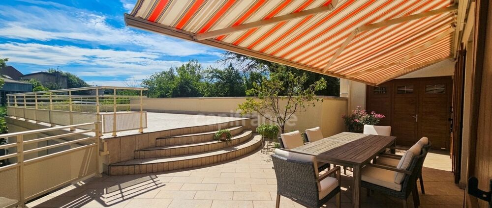 Vente Maison Maison 156 m², 4 chambres - Terrasse, jardin, atelier et garage - Arbois Arbois