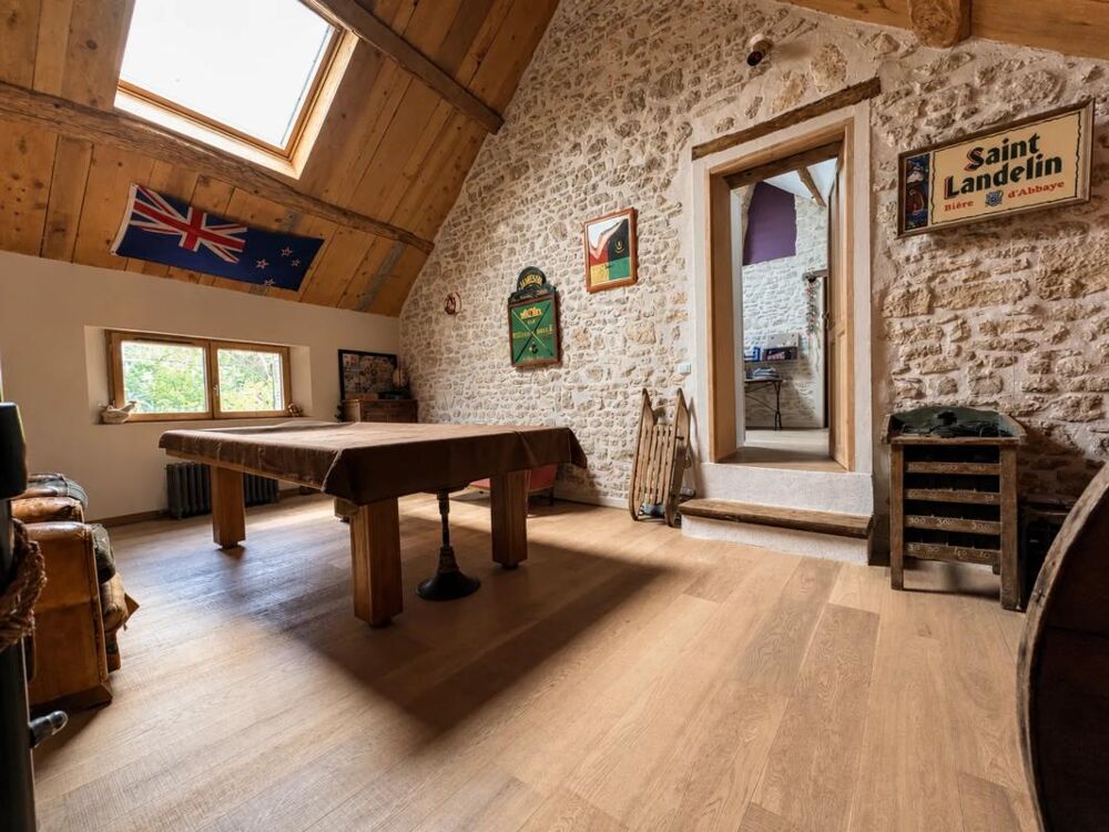 à vendre  Propriété/château Montainville (78124)