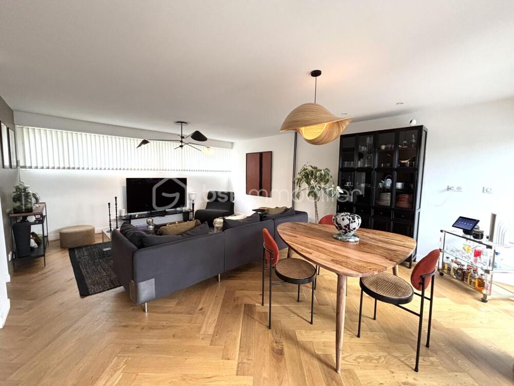 Maison de 98 m²  Terrasse de 40 m² entièrement rénovée  Résidence Le Menhir