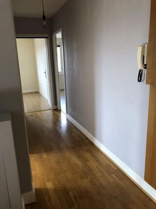  Appartement à louer 2 pièces 60 m²